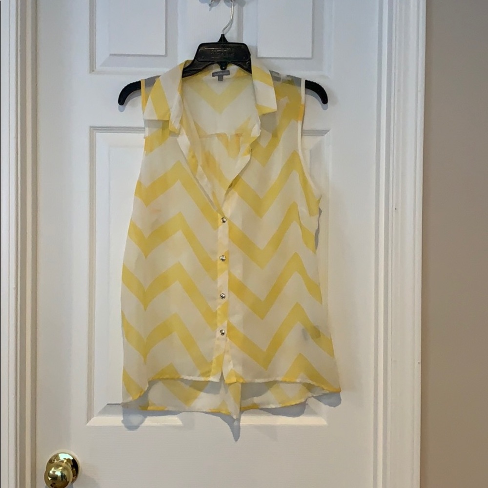 Sleeveless blouse